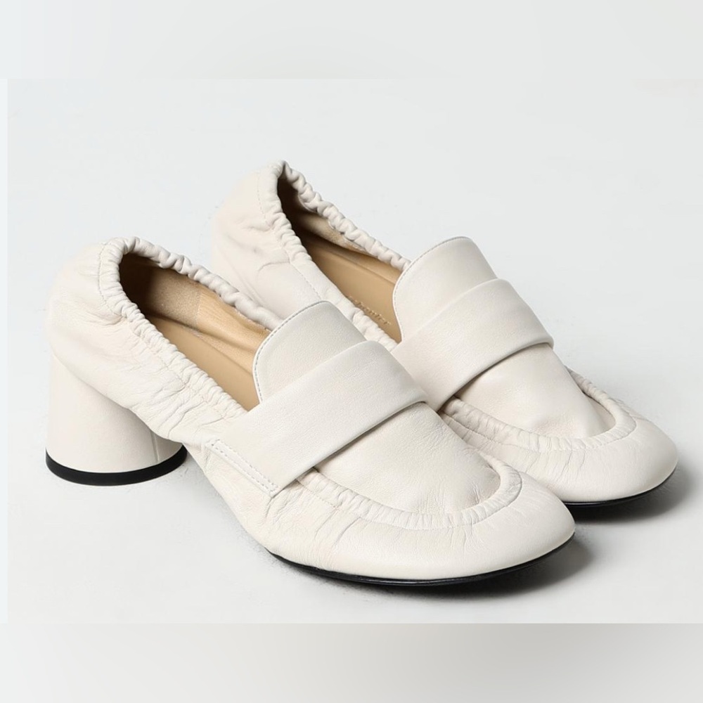 Elegant Cream Women's Loafers